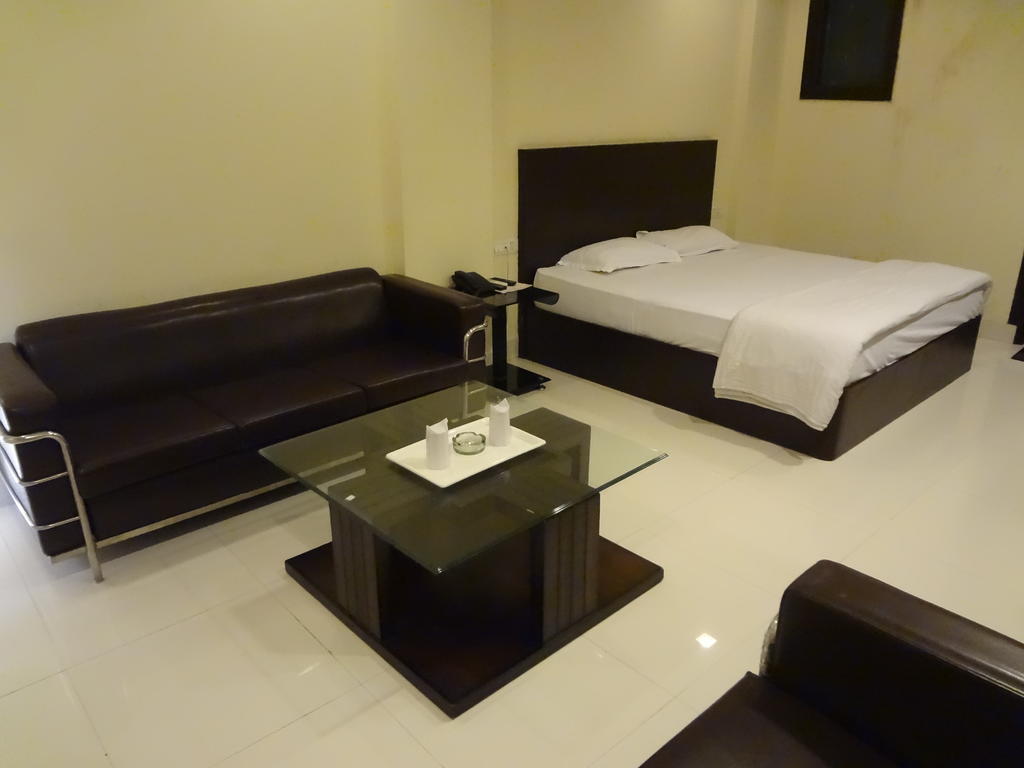 Hotel Siam International Delhi  Extérieur photo